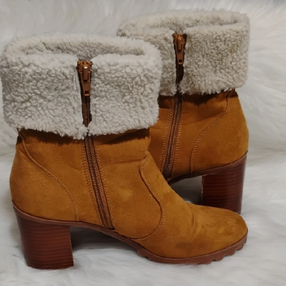 SALE! Crown & Ivy Sherpa Cream Cuff Lined Tan Heeled Boots Sz.7.5 Worn 1X (X2) - Picture 7 of 12